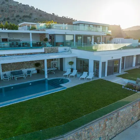 Akrotiri Villa