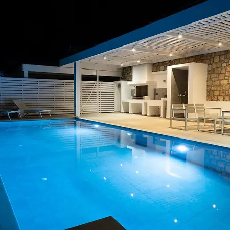 Akrotiri Villa *